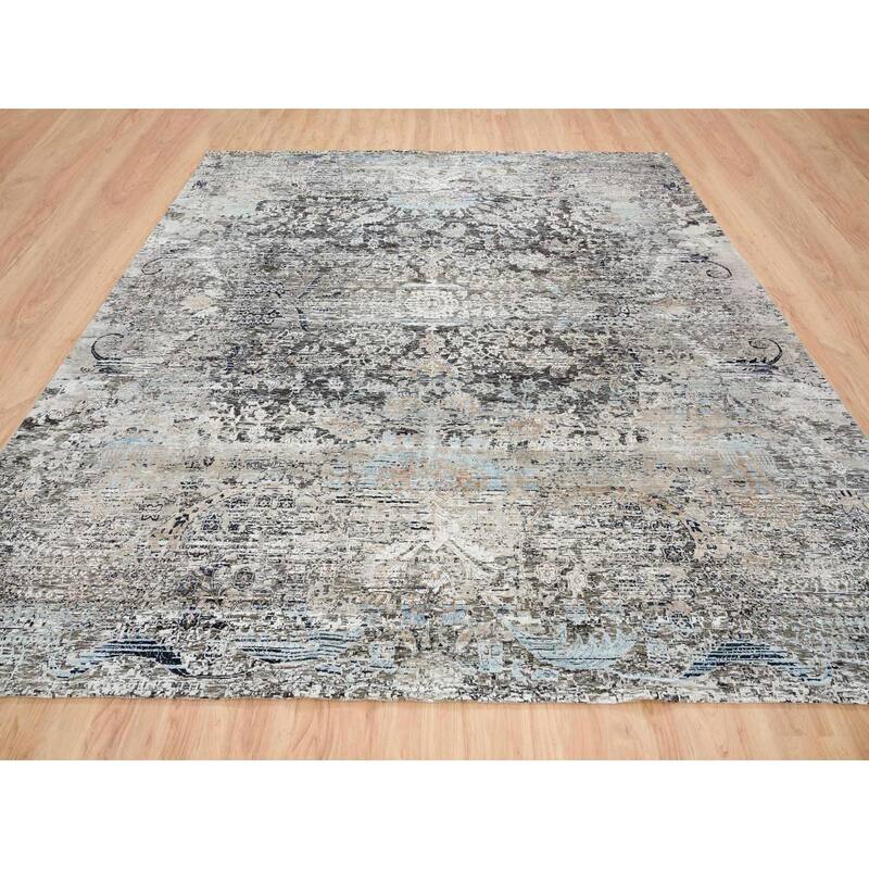 Shahbanu Rugs Gray Transitional Persian Influence Medallion Design Silk